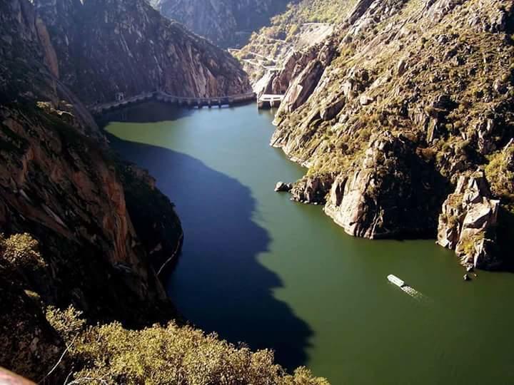 Flor Do Douro - Comercio E Hotelaria, Lda Miranda do Douro Luaran gambar